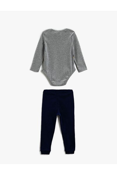 Koton Dinosaurier-bedrucktes, langärmliges Snap-on-Bodysuit-Jogger-Jogginghose-Set aus Baumwolle