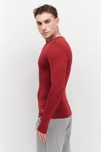 UMBRO Men Sportswear Fit Long Sleeves Training T-shirt, Red