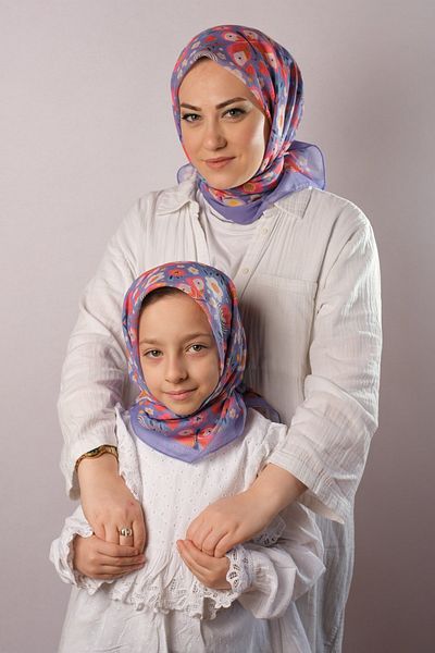 Giverny Μωβ ψηφιακή εκτύπωση Mother Daughter Συνδυασμός Μαντήλι Hijab Βαμβακερό πολυεστέρα με σχέδιο πεταλούδας 6004_22