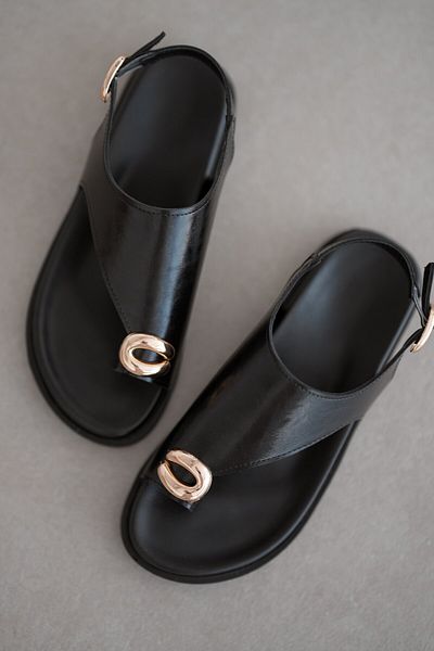 selinshoes Sandale Flip Flop Kalia cu cataramă aurie - NEGRE