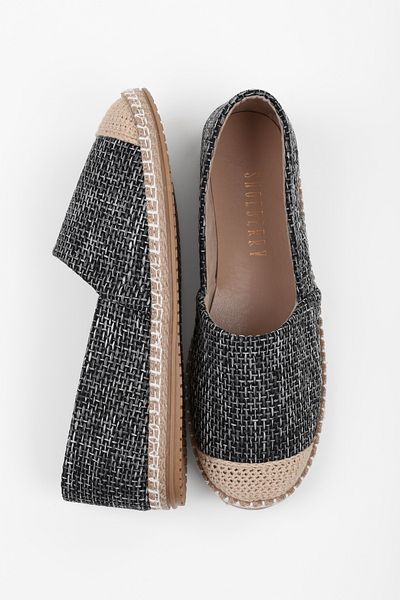 Shoeberry Damen-Espadrille „Yurry“ aus schwarzem Leinen