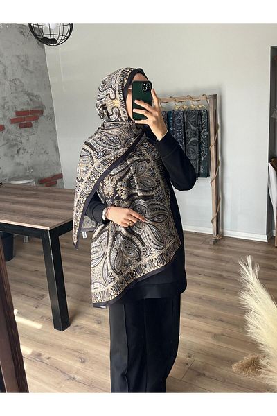 Merwiss Retro Pattern Soft Black-Gold Shawl