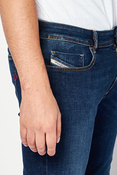Diesel Men 1979 SLEENKER Slim Fit Wash Stretchable Denim, Navy