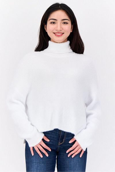 Don't Call Me Jennyfer Women Turtle Neck Faux Fur Sweater, White