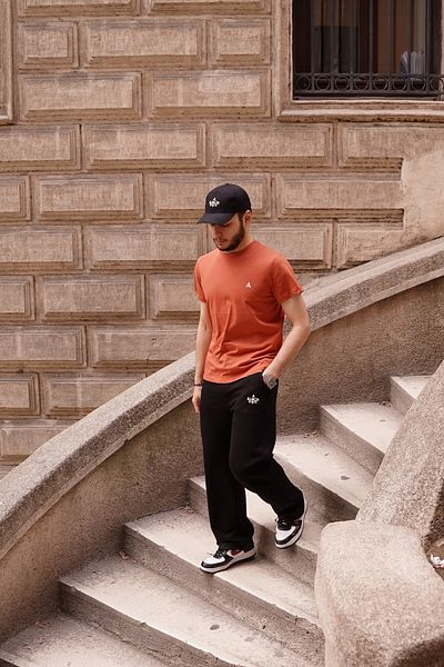 Black Elwis Unisex 100% Organic Cotton Thick Textured Regular Fit Crew Neck T-Shirt