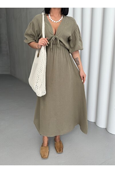 BEJNA Damska khaki sukienka letnia z muślinu z dekoltem w serek i wiązaniem
