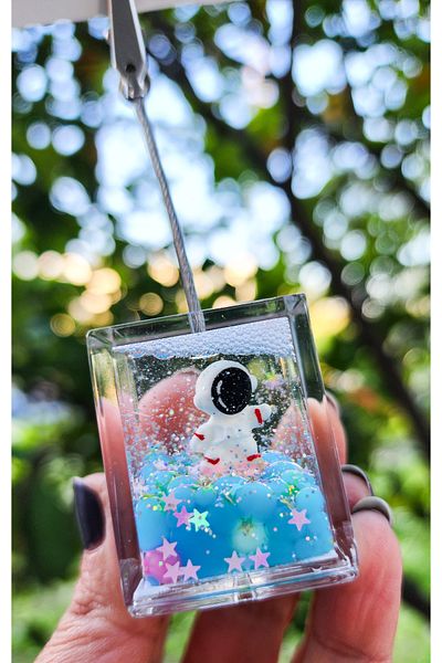 Rota Hediyelik Water Glitter Moving Astronaut Children's Note and Photo Holder Note Holder
