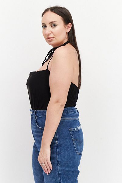 BOOHOO بدلة جسم نسائية سادة بدون أكمام، لون أسود