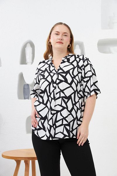 RMG Geometric Pattern Judge Collar Large Size Blouse Black