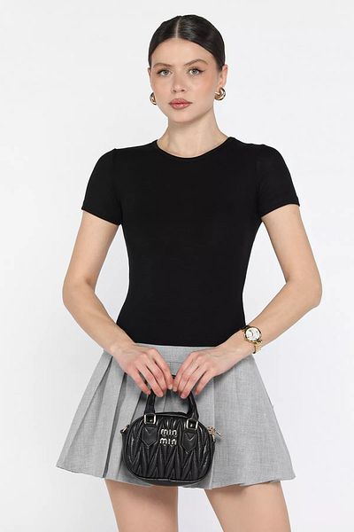 GÜLSELİ Tricou de bază negru pentru damă, cu decolteu