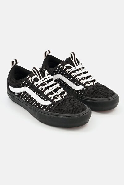 Vans أحذية تزلج نسائية من طراز أولد سكول دانتيل ، لون أسود