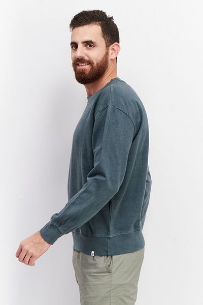 Sovereign Code Men Crew Neck Ombre Print Long Sleeves Sweatshirt, Dark Sea
