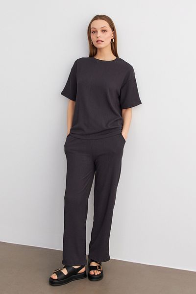 MODAGEN Women's Anthracite Crew Neck Short Sleeve T-Shirt Pants Crinkle Set