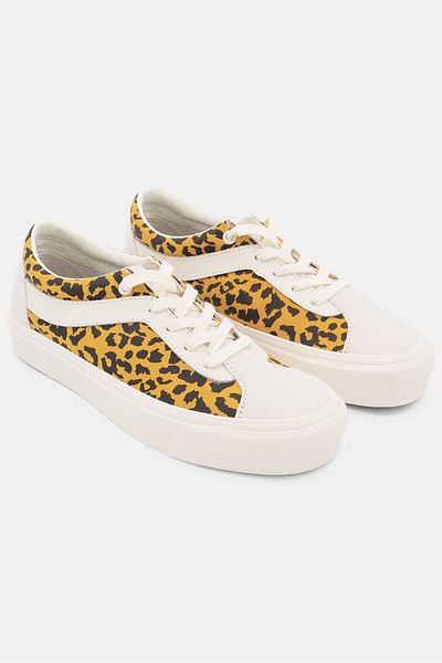 Vans Women Bold Ni Lace Up Casual Shoes, Off White