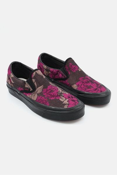 Vans Women Classic Slip On Casual Shoe, Purple Combo