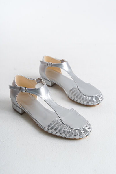 Shoesers Women's Special Design Front Stripe Detailed Ankle Strap Sun Ballerina Shoes