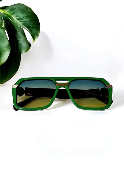 Eyesofia Predatory Unisex Green Sunglasses
