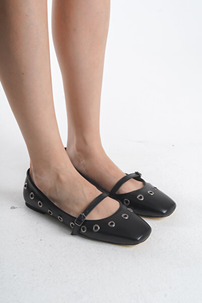 Redoxy Women's Special Design Black Blunt Toe Metal Staple Accessory Banded Ballerina Shoes