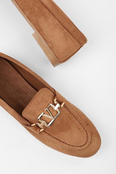 Shoeberry Γυναικείες μπαλαρίνες Sufe Tan Suede με αγκράφα