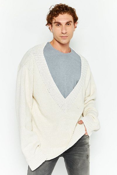 Bottega Veneta Men Oversized V-Neck Knitted Sweater, Cream