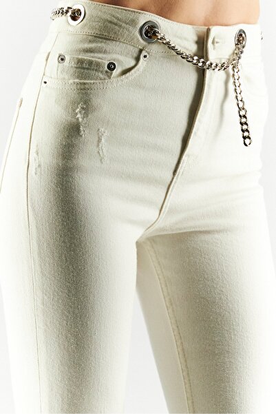 The Kooples Women Regular Fit Solid Pants With Chain Belt, White