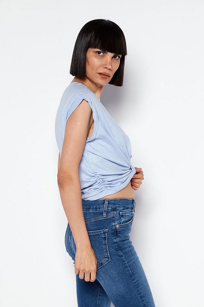 Bcbgeneration Women Round Neck Cap Sleeves Plain Top, Blue