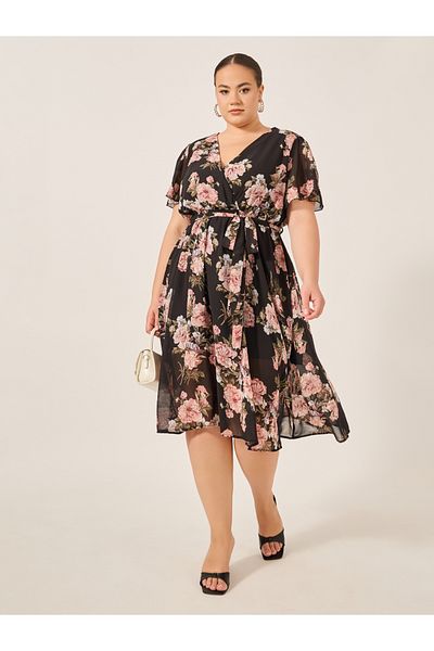 Styli Plus Size Floral Print Flared Sleeves Wrap Midi Dress