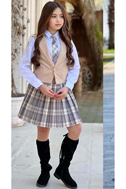 Riccotarz Costum pentru fete cu nasturi argintii, vestă crem, cămașă din Gabardină, cu cravată, fustă în dungi în carouri