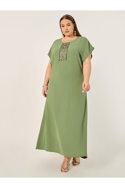 Styli Plus Size Embroidered Detail Short Sleeve Jalabiya