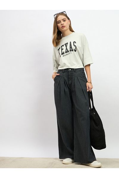Styli Graphic Print Dropped Shoulder Oversized T-Shirt