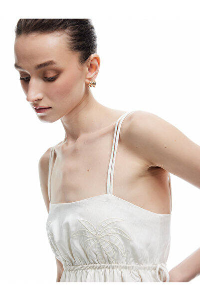 Koton Astarlı Nakış Detaylı Viskon Keten Karışımlı İnce Askılı Elbise