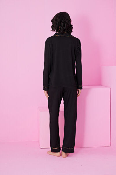 Siyah İnci siyah Gömlek Yaka Leopar Nakışlı Düğmeli Biyeli Uzun Kollu Viskon Pijama Takım