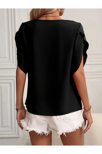 Kokosh moda Γυναικεία κοντομάνικη μπλούζα Jesica με λεπτομέρεια γιακά και μανίκι
