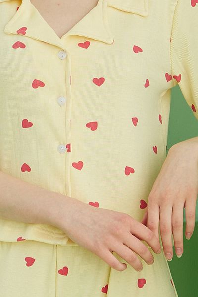 Siyah İnci Yellow Heart Printed Ribbed Camisole Knitted Buttoned Shirt Collar Pajama Set