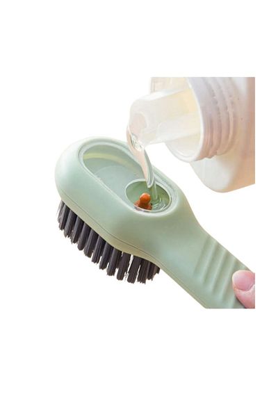 MIT Cat and dog combing brush with push-button water reservoir