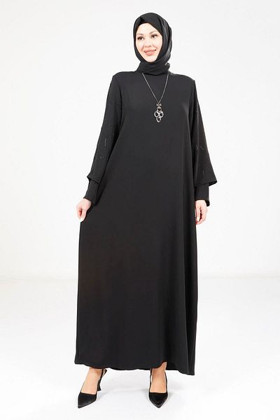 Beyza Μαύρο φόρεμα με πέτρινη λαβή και μενταγιόν 9292
