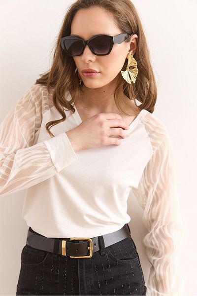 Olalook Women's Ecru Sleeve Flocked Tulle Detailed V-Neck Viscose Blouse Blz-19002935
