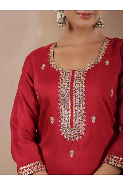 Ishin By Styli Embroidered Round Neck A-Line Kurta