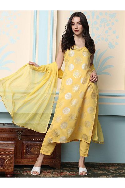 Ishin By Styli Printed Sleeveless A-Line Kurta with Trousers and Dupatta Sets