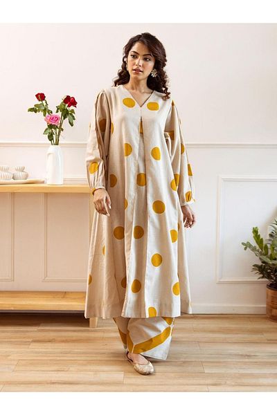 Ishin By Styli Geometric Print V Neck A-Line Kurta and Pants Set