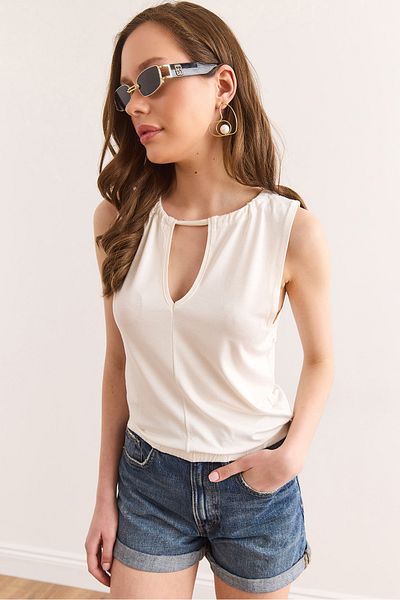 Olalook Women's Ecru Roba Low-Cut Waist Banded Flowy Viscose Blouse Blz-19002933
