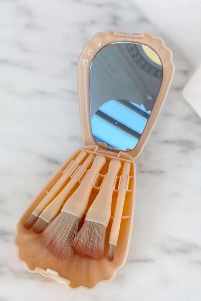 TakıDolabı فرشاة مكياج على شكل صدفة بلون مسحوق/مجموعة مرآة