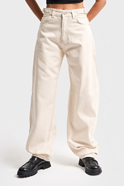 its basic Women's Raw Color Lotus Baggy Fit Long Denim Pants