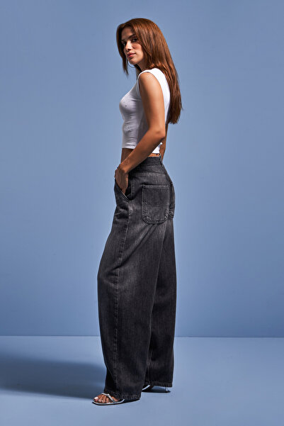 its basic Culoarea afumată închisă pentru femei Juniper Skater Fit 100% denim de bumbac