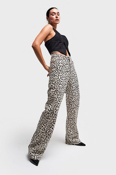 its basic Γυναικείο τζιν παντελόνι με ίσια εφαρμογή Leopard Print - στη μέση