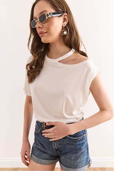 Olalook Жіноча трикотажна віскозна блузка з декольте на плечах екрю Blz-19002930