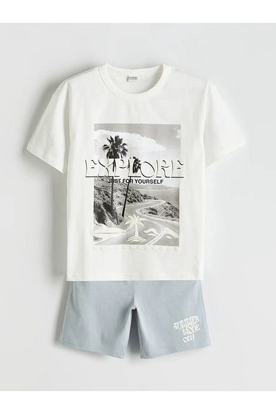 LC Waikiki Lcw Kids Ecru Crew Neck Boys T-Shirt and Shorts