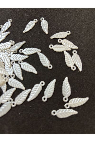 BEİLYS COSMETİCS & ACCESSORY Pearlescent White Leaf Patterned Pearl Double Sided 2 Cm. (100 Pieces)