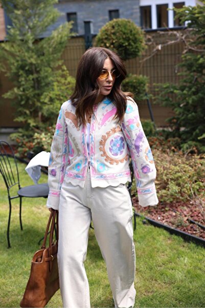 Çnru NAKIŞLI, RENKLİ, ASTARLI, KOL DÜĞME DETAYLI GABARDİN KADIN CEKET