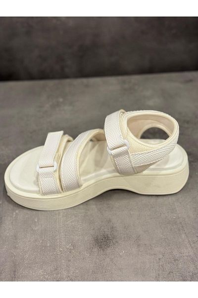 Zeyn Sandale
